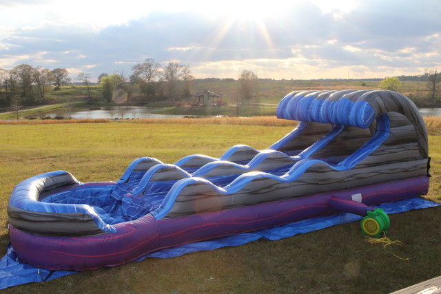 (31) ROCKY MOUNTAIN 2 LANE SLIP AND SLIDE WITH POOL#WS38 (31) ROCKY MOUNTAIN 2 LANE SLIP AND SLIDE WITH POOL#WS38