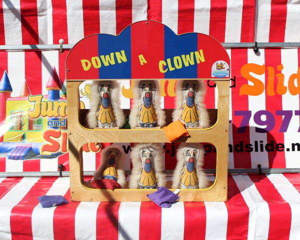 Down A Clown #CG5 (Carnival Games) Down A Clown #CG5 (Carnival Games)